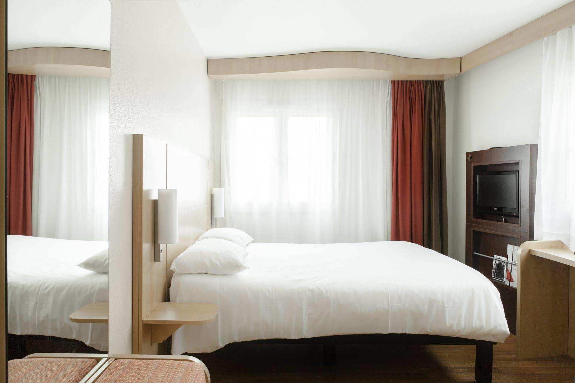 Ibis Lille Centre Grand Place Bagian luar foto